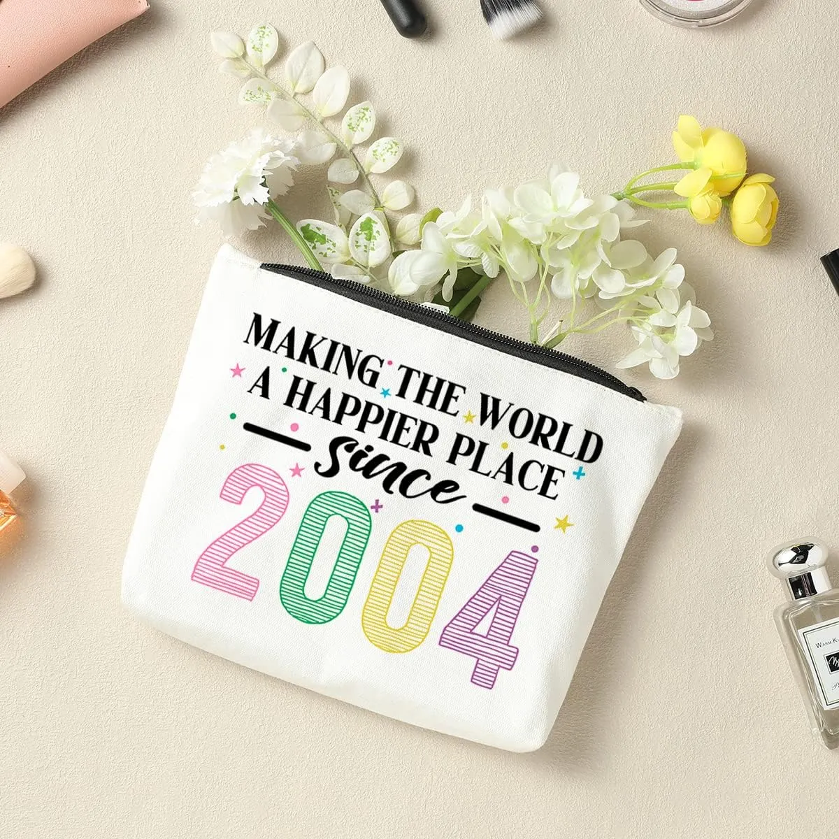 21th Birthday Gifts for gril, Funny 21 Year Old Makeup Bag, Thank You for Being Awesome Makeup Bags for gril, Her, Sister, Daughter, Niece, Making The World a Better Place Since 2004