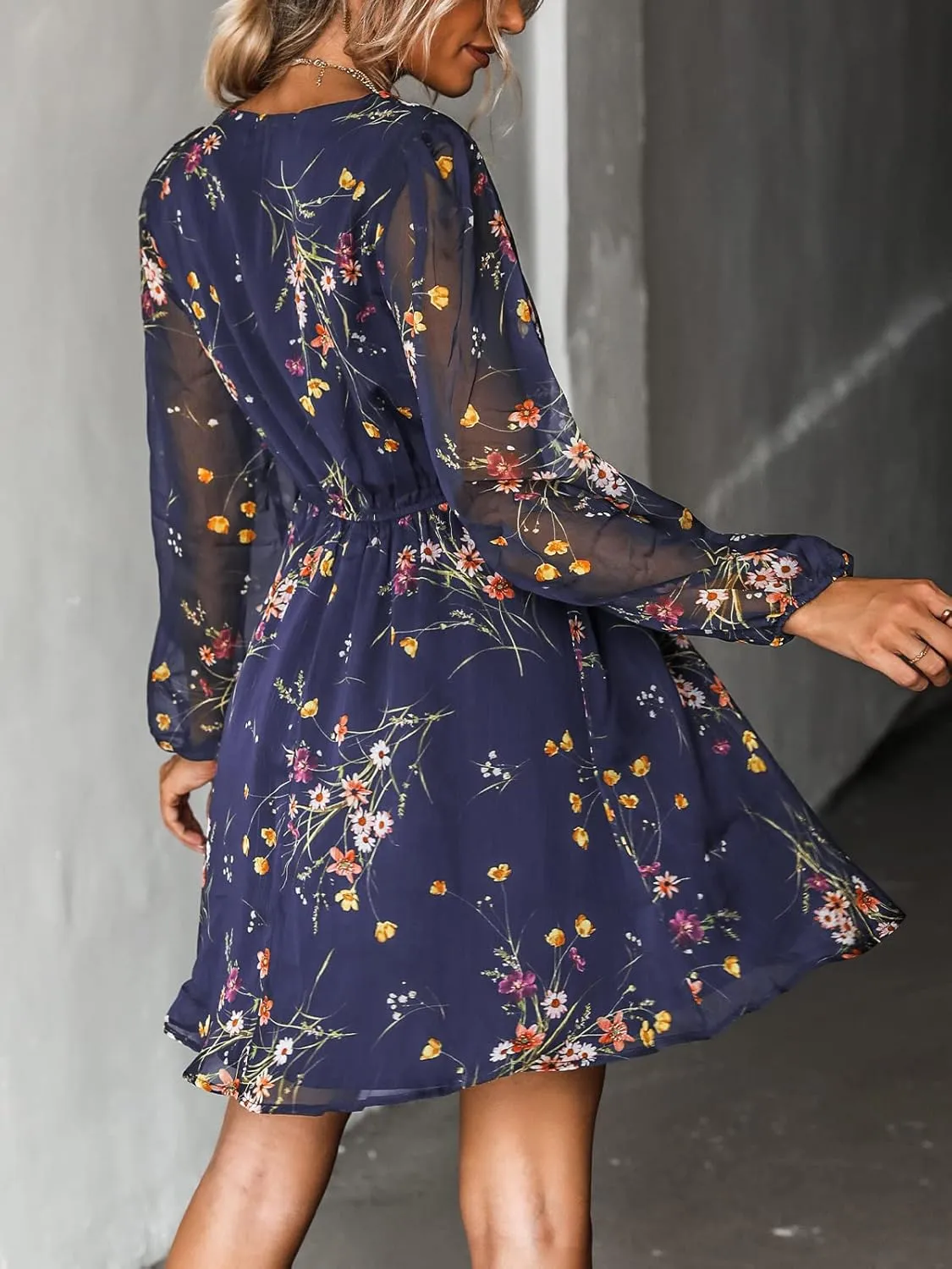 CUPSHE Women's Mini Dresses Casual Spring V Neck Chiffon Long Peasant Sleeves Flowy Summer Dress