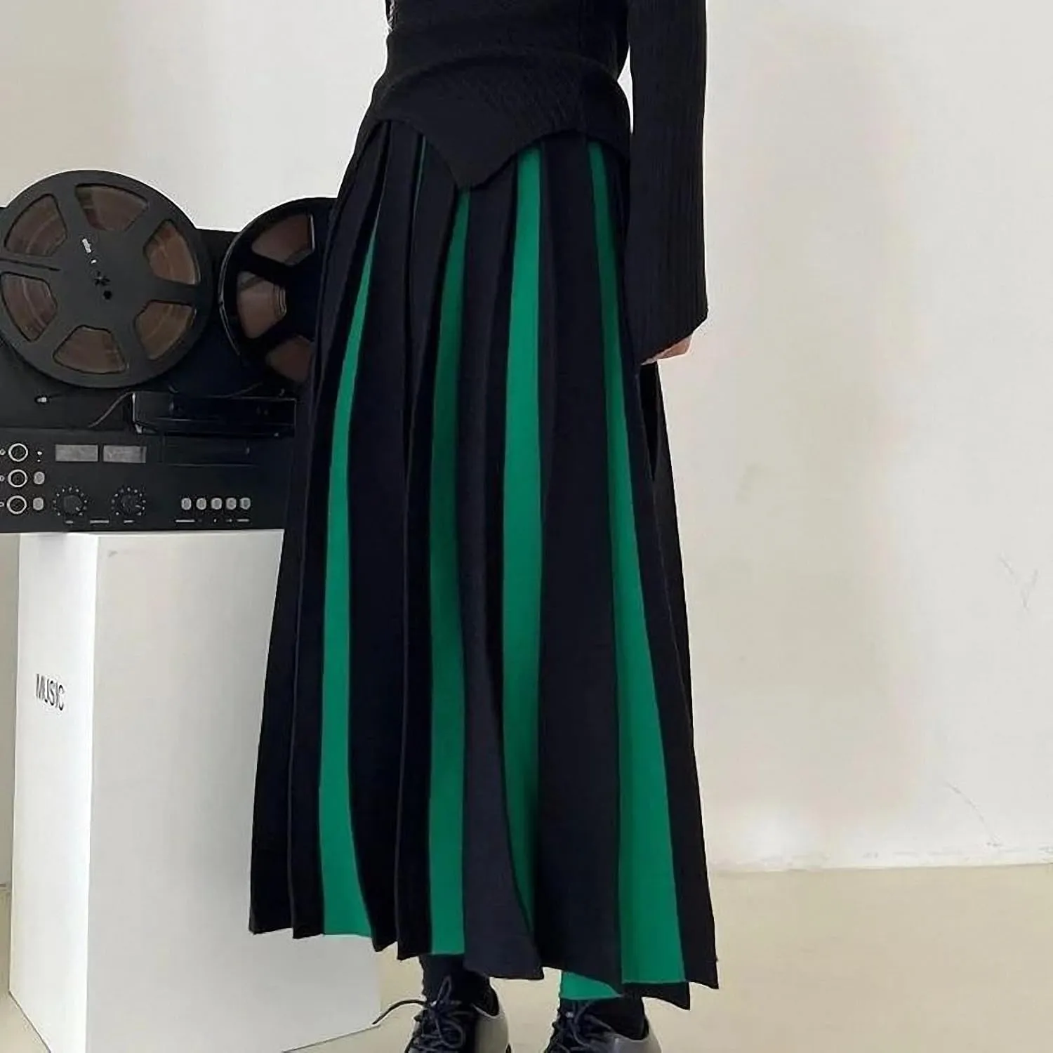 Dawery Patchwork Knitted Long Skirt Women Spring High Waist Pleated Skirt Woman Striped Mixed Color Midi Skirts