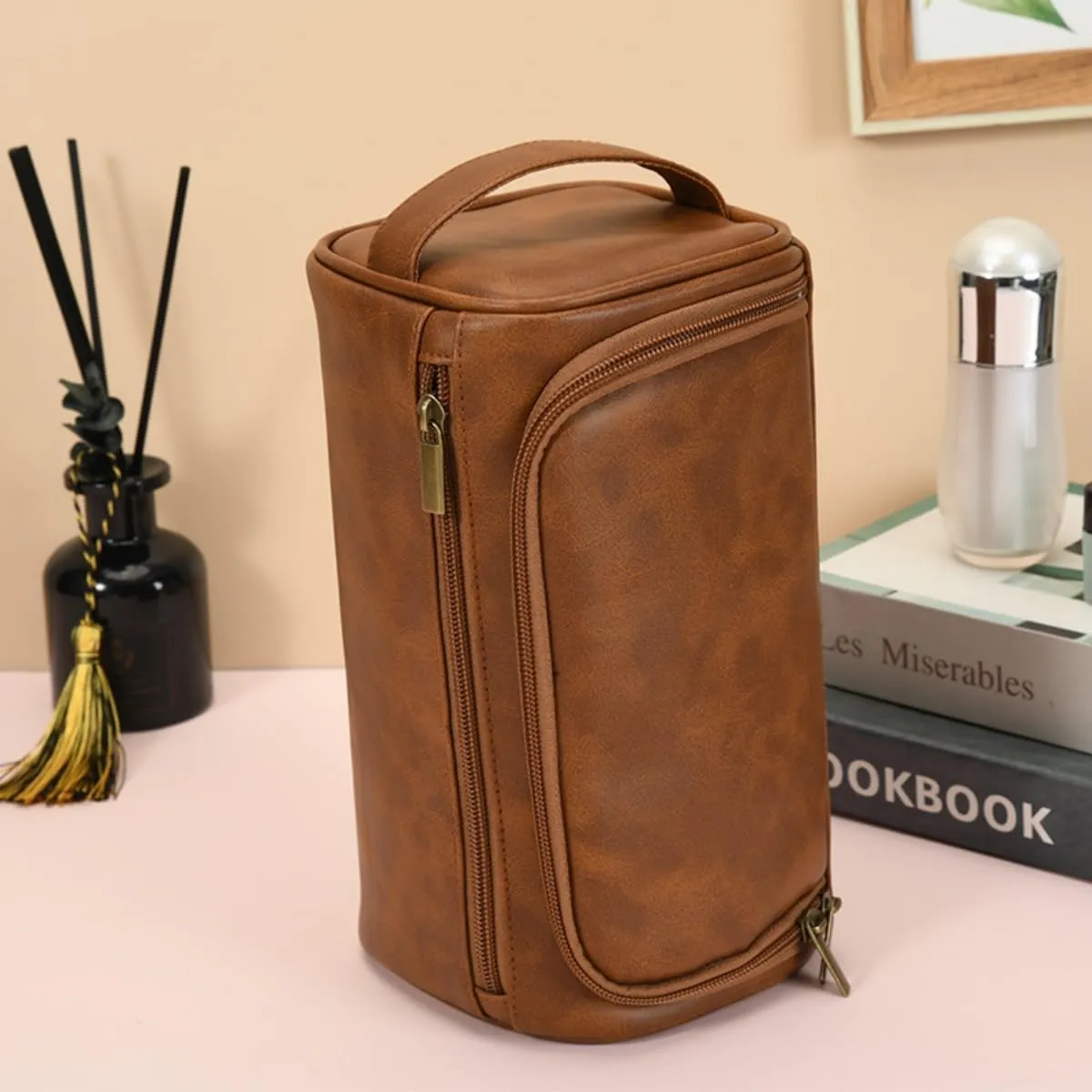 Leather Toiletry Bag for Women and Men Gift Hanging Toiletry Bag Travel Kit Pouch Bag Shaving Dopp Kit (Reddish Brown)