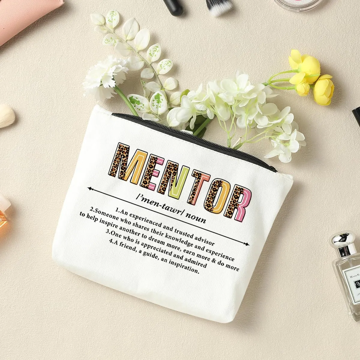Mentor Definition Noun, Mentor Makeup Bag Cosmetic Bag, Mentor Gifts for Women, Boss Day Birthday Retirement Leaving Going Away Appreciation Thank You Gifts for Female Sister Daughter Friend