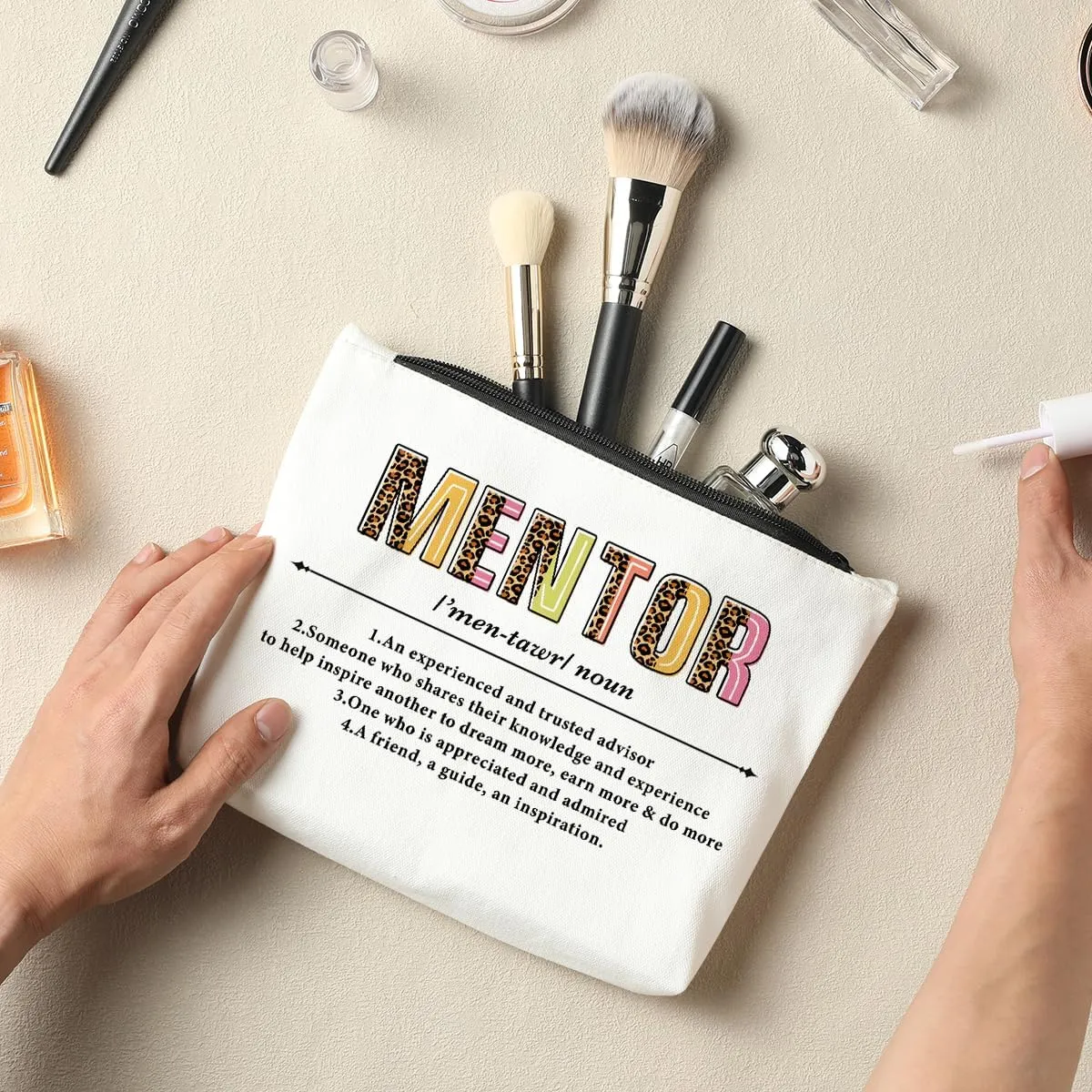 Mentor Definition Noun, Mentor Makeup Bag Cosmetic Bag, Mentor Gifts for Women, Boss Day Birthday Retirement Leaving Going Away Appreciation Thank You Gifts for Female Sister Daughter Friend